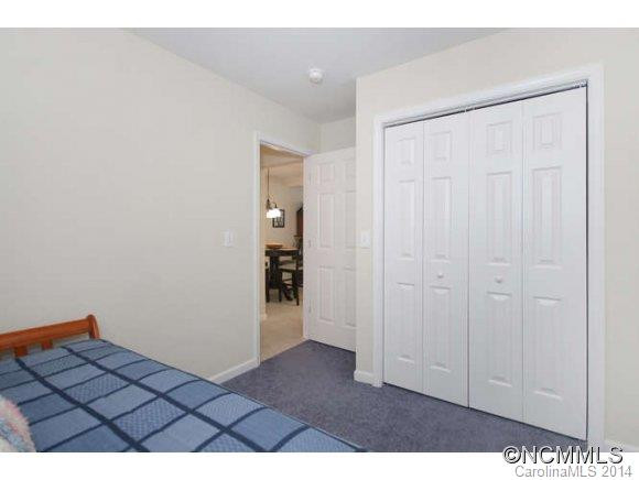 44 Rotunda Circle - Photo 15