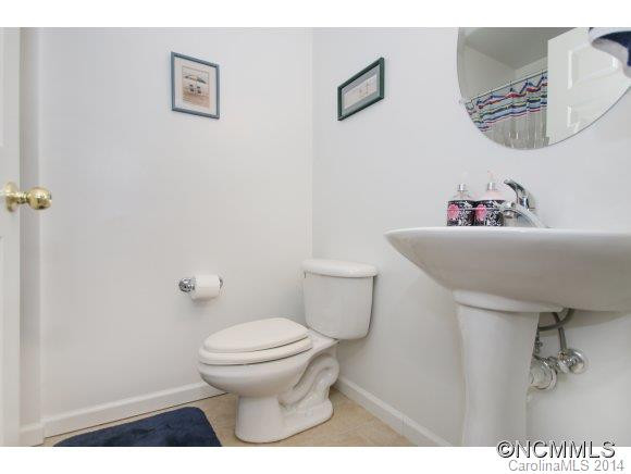 44 Rotunda Circle - Photo 16