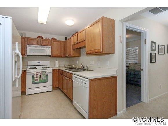 44 Rotunda Circle - Photo 7