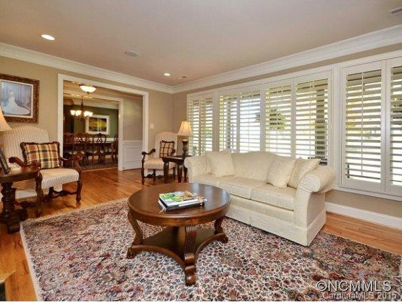318 MIDLAND DRIVE - Photo 4