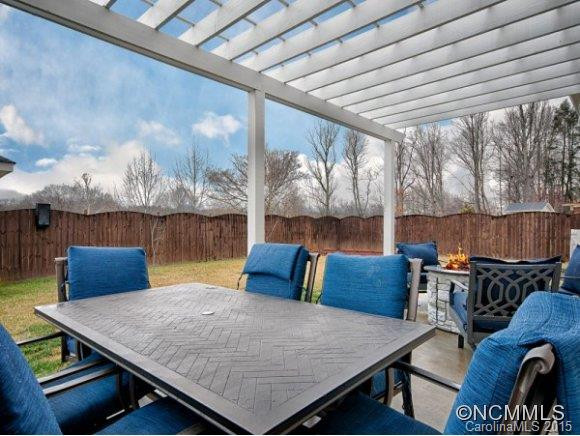 136 Roanoke Road - Photo 18