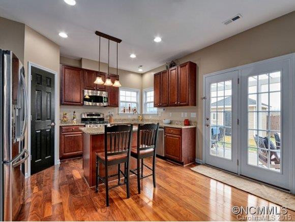 136 Roanoke Road - Photo 7