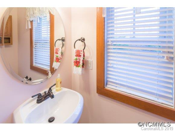 19 Roselyn Way - Photo 8