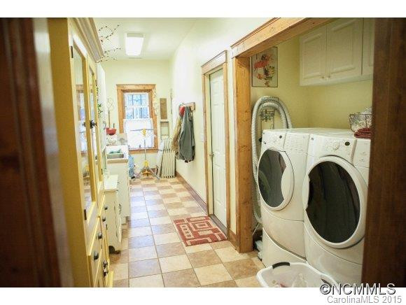14 Roundabout Way - Photo 11