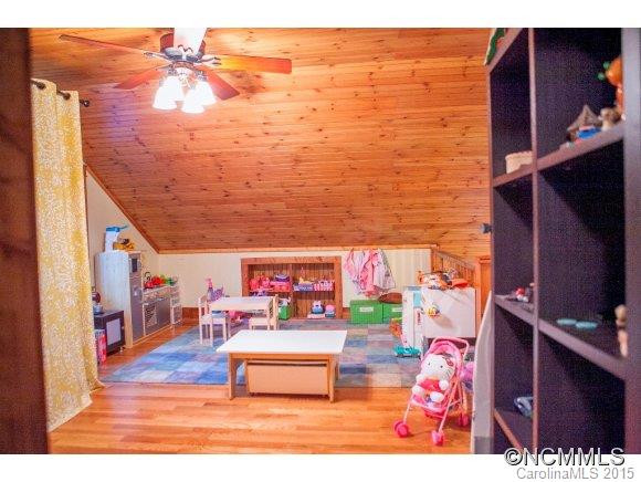 14 Roundabout Way - Photo 17