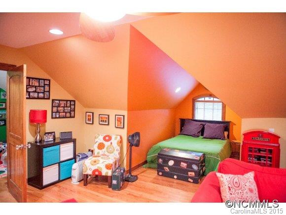 14 Roundabout Way - Photo 18