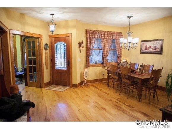 14 Roundabout Way - Photo 3