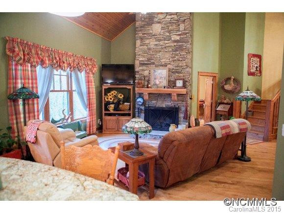 14 Roundabout Way - Photo 4