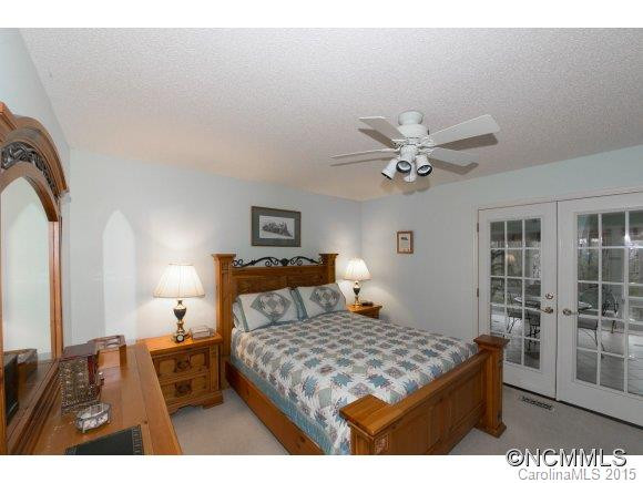 305 E. High Point Lane - Photo 15