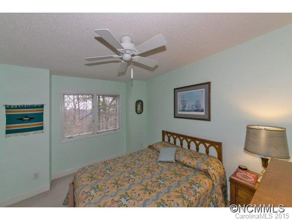 305 E. High Point Lane - Photo 18