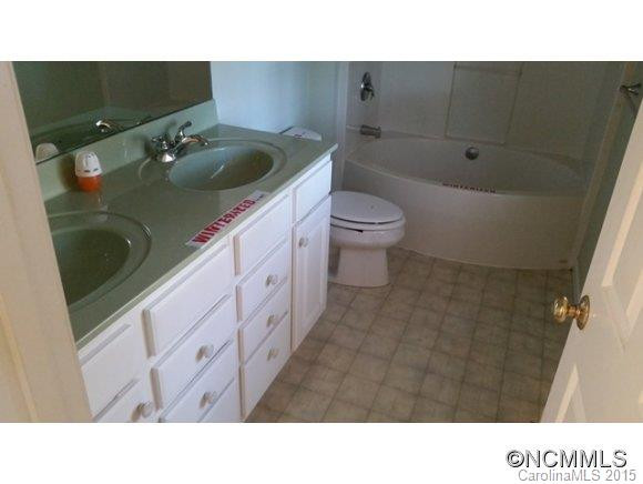 326 Lake Cir Drive - Photo 8