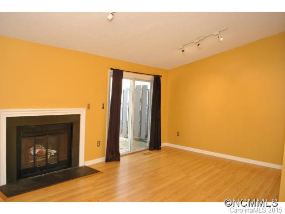 31 Hollybrook Drive - Photo 4
