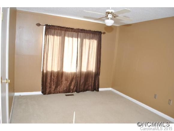 31 Hollybrook Drive - Photo 9