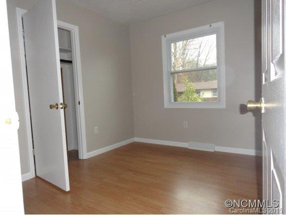4 Compton Dr - Photo 11
