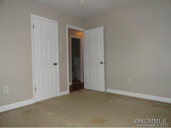 4 Compton Dr - Photo 14