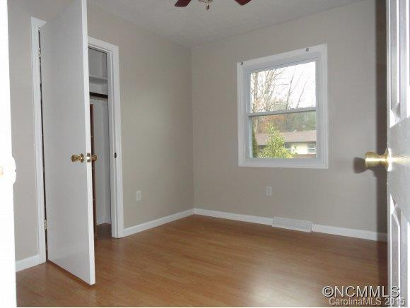 4 Compton Dr - Photo 8