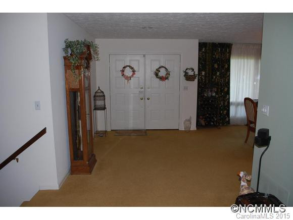 111 Radcliff Court - Photo 16