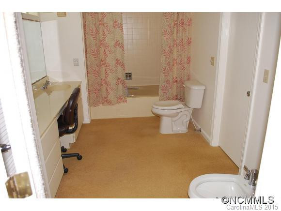 111 Radcliff Court - Photo 10