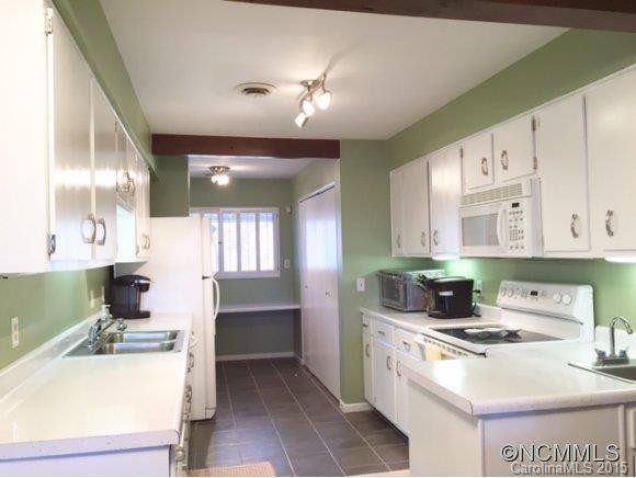 8 Lakemoor Lane - Photo 2