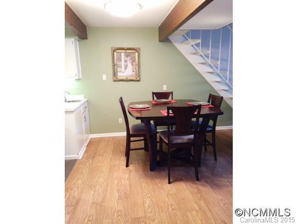 8 Lakemoor Lane - Photo 3