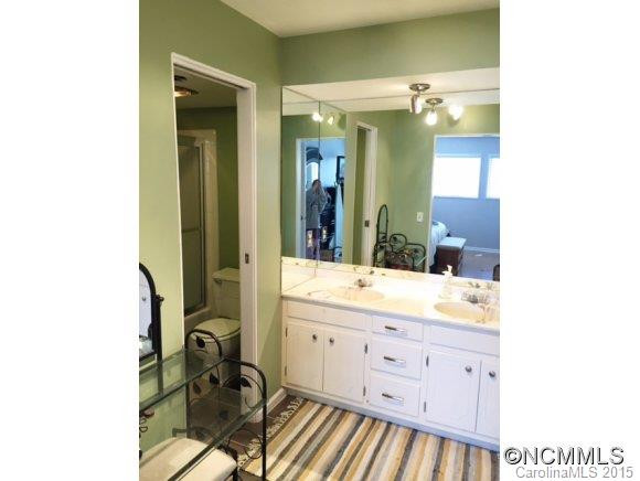 8 Lakemoor Lane - Photo 5