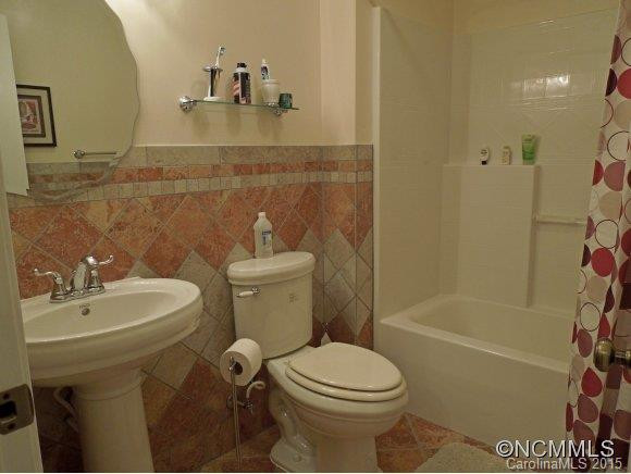 276 Woodstock Ln - Photo 17