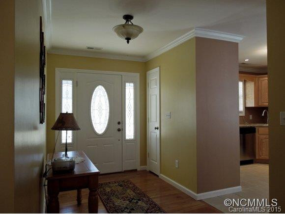 276 Woodstock Ln - Photo 3