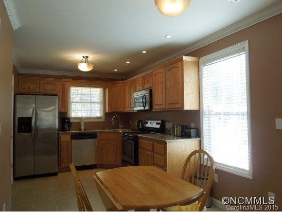 276 Woodstock Ln - Photo 7