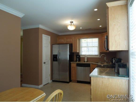 276 Woodstock Ln - Photo 8