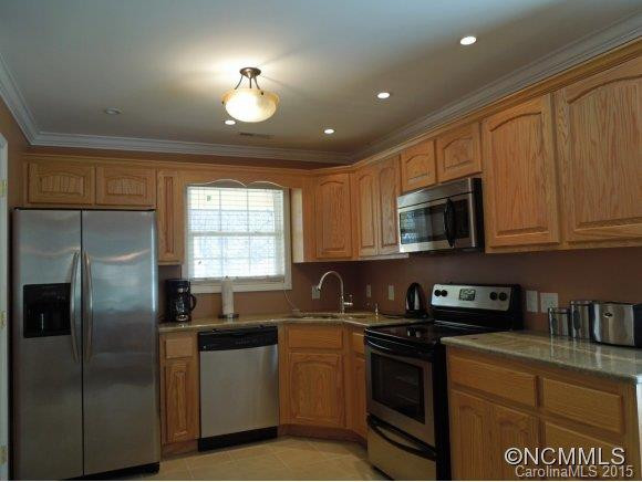 276 Woodstock Ln - Photo 9
