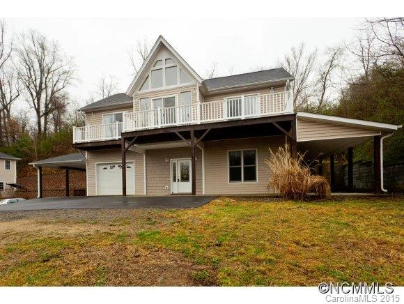 33 Lakeside Dr