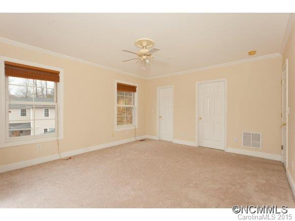 33 Lakeside Dr - Photo 18