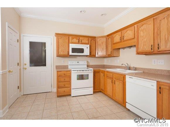 33 Lakeside Dr - Photo 7