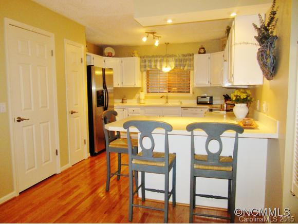 51 LAKE DRIVE - Photo 8