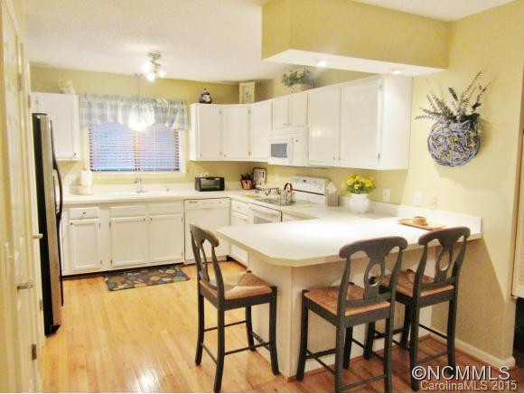 51 LAKE DRIVE - Photo 9