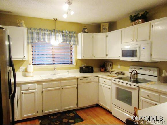 51 LAKE DRIVE - Photo 10