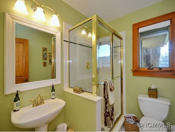 66 FAIRWAY RD - Photo 12