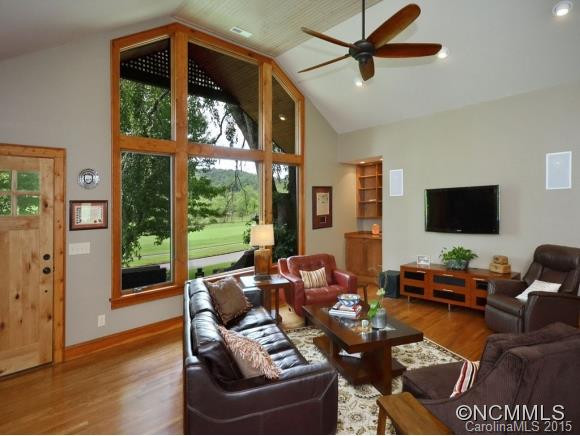 66 FAIRWAY RD - Photo 3