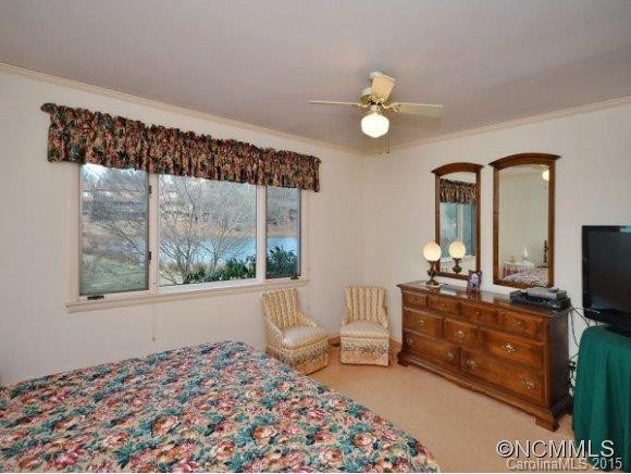 536 Crowfields Lane - Photo 17