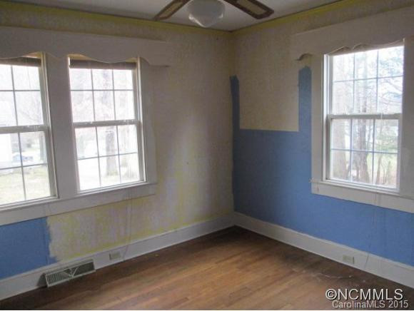 97 Ellen Ave - Photo 8