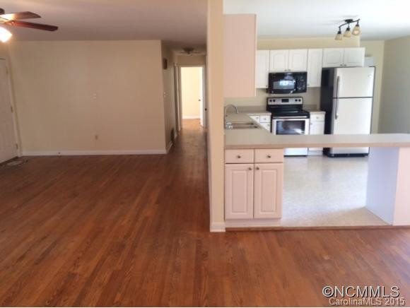 138 Blake - Photo 2