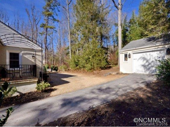 327 SYCAMORE DRIVE - Photo 13