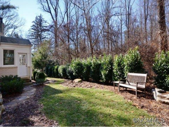 327 SYCAMORE DRIVE - Photo 14