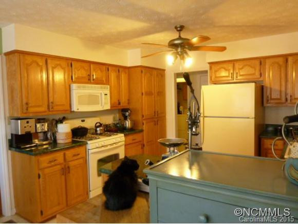 68 Hill St - Photo 2