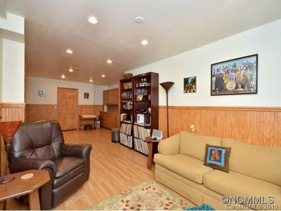 6 MOSS LANE - Photo 13