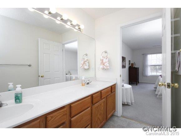 305 Waters Edge Drive - Photo 13