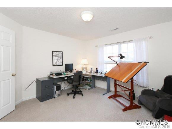305 Waters Edge Drive - Photo 15