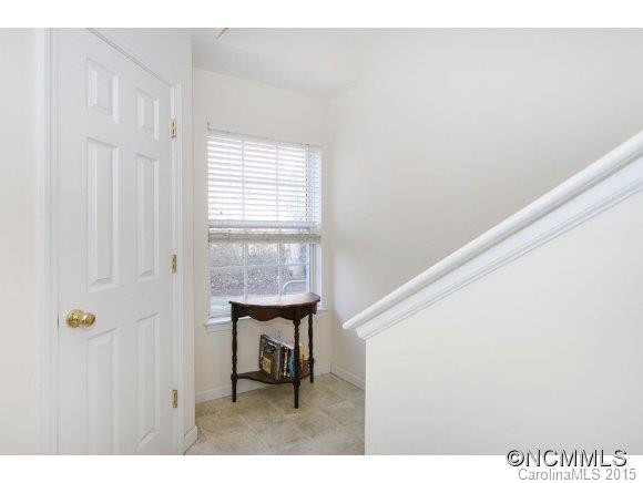 305 Waters Edge Drive - Photo 4