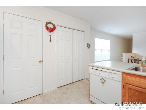 305 Waters Edge Drive - Photo 6