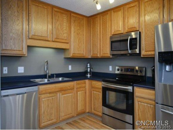 101 HUNTINGTON DR - Photo 4